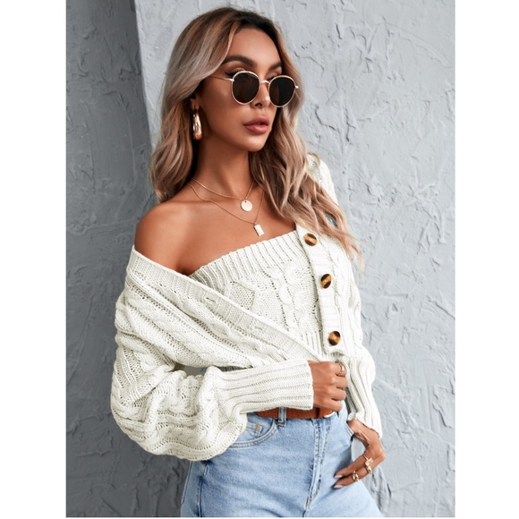 2 Piece Knit Set: White Tube Top & Cardigan - Picture 4 of 6